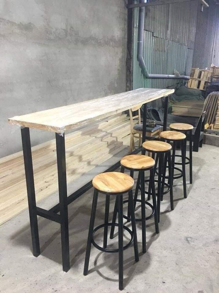Ghế quầy bar khung sắt mặt gỗ