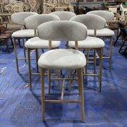 Ghế quầy bar gỗ bọc nệm